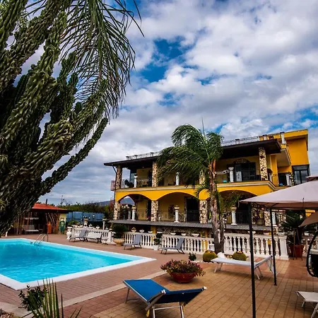 Konukevi Villa Aurelia-Camera Da Letto E Bagno Pompei